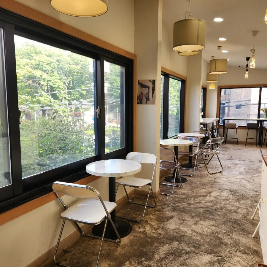2층 2인 테이블 좌석