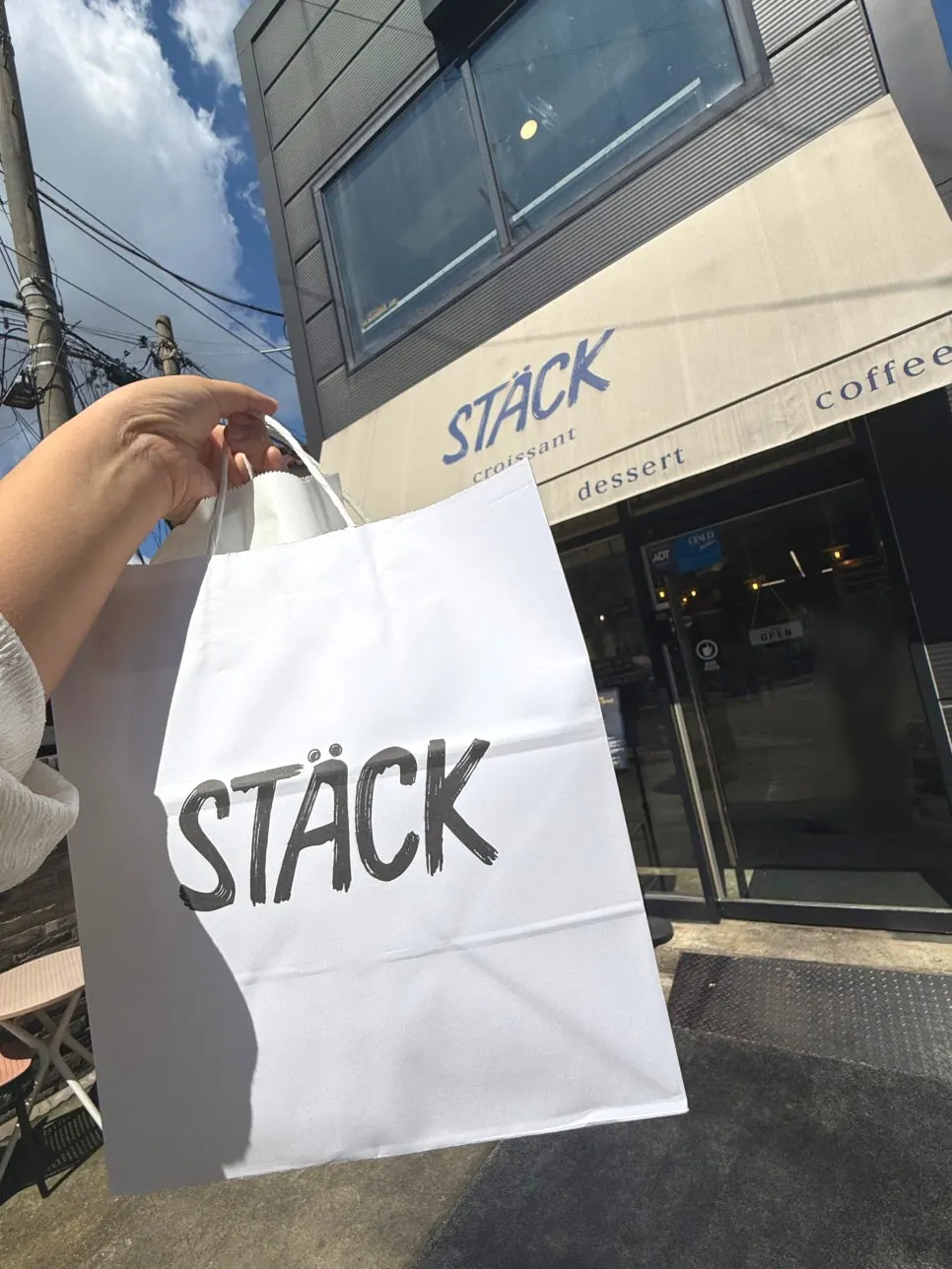 ถือถุง Stack Bakery