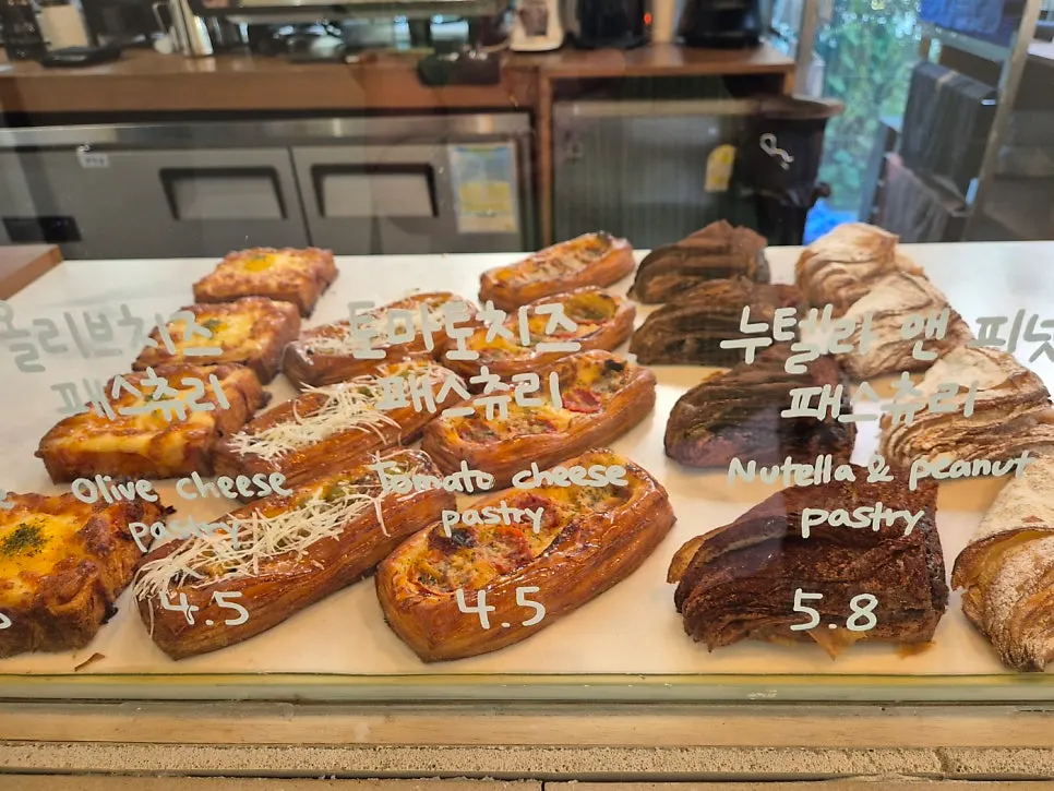 Hard-to-choose-from bakery display