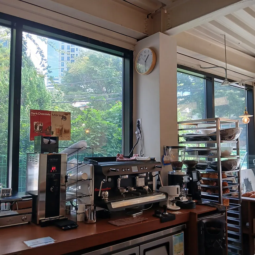 Bakery café with the 1st floor order counter visible