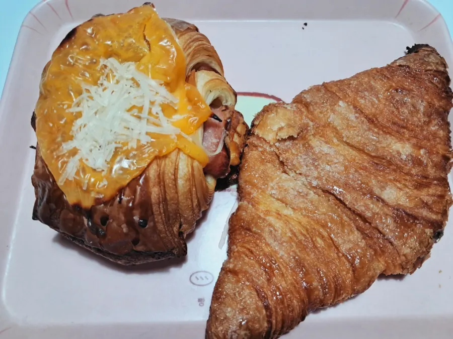 Roti Stack Bakery dibungkus dalam kotak unit 4 biji
