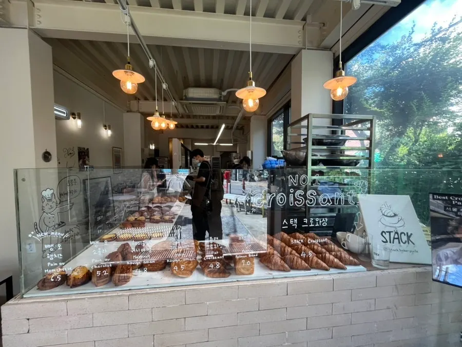 深山面包店1层点单区装修