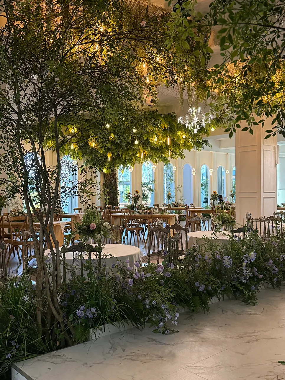 Indoor wedding hall with antique-style furniture