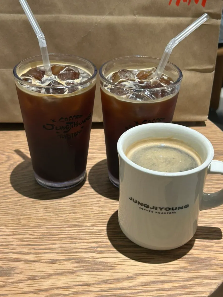 Entrance to Jeong Jiyeong Coffee Roasters on the 2nd floor of Starfield Suwon