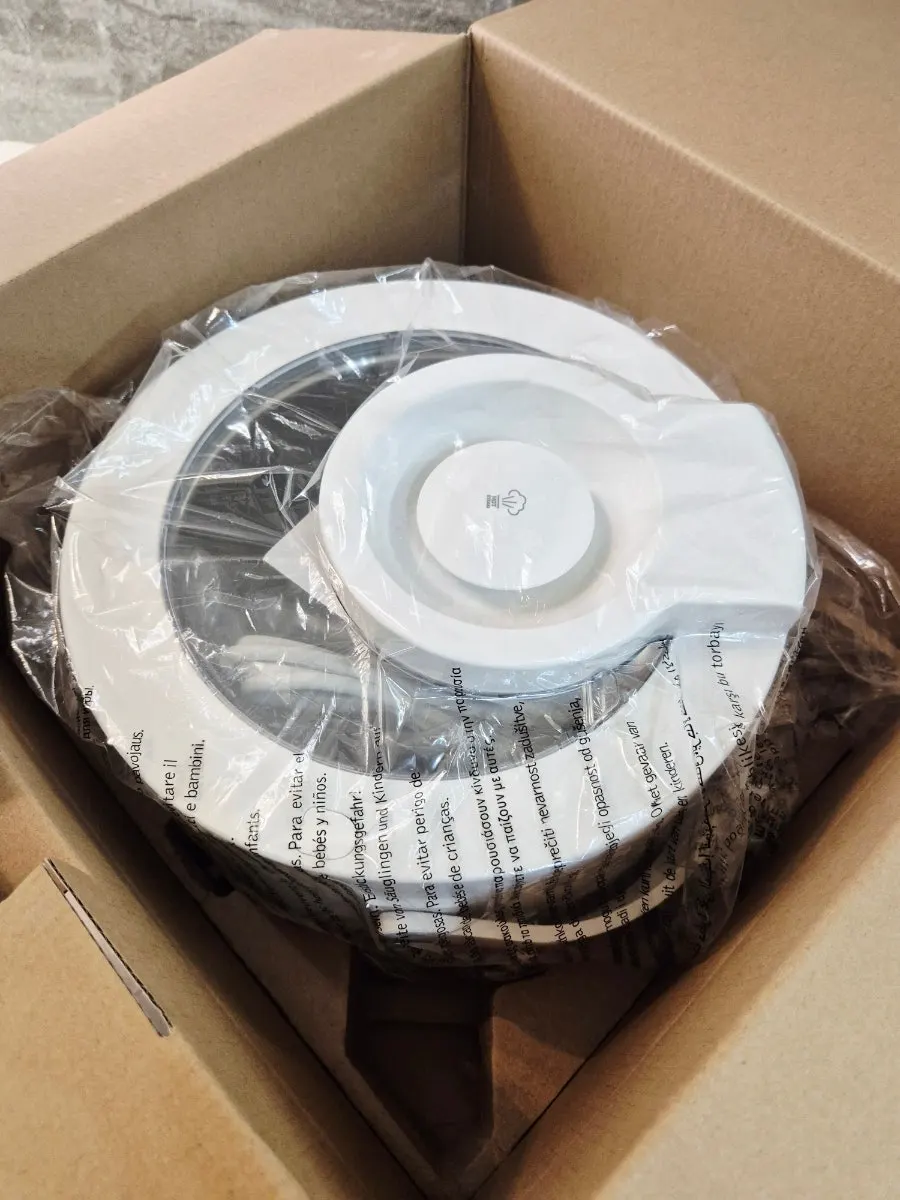 Product photo explaining the burden of cleaning a hybrid humidifier