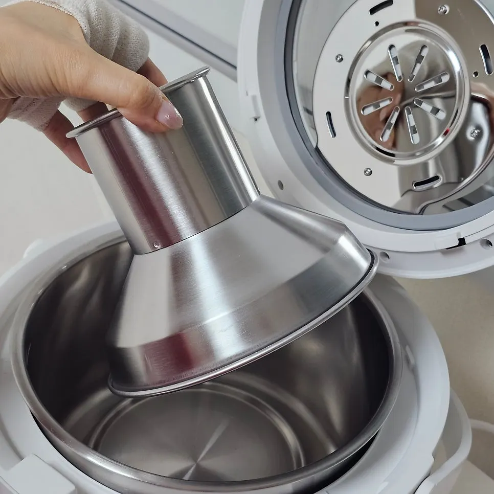 All-stainless-steel water tank
