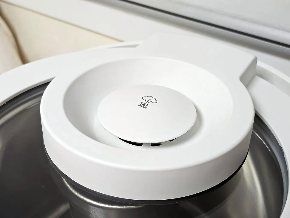 Humidifier top-filling method