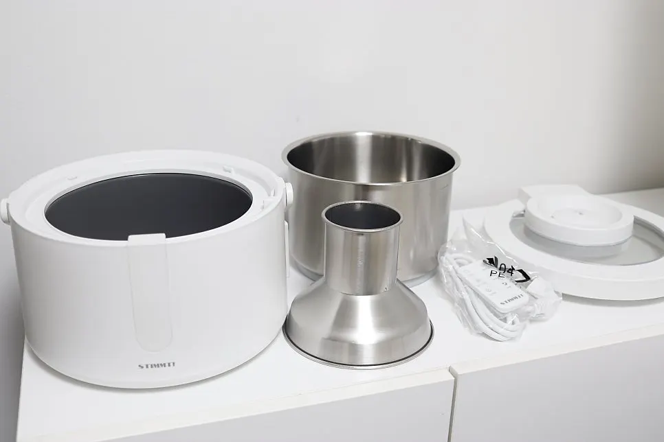 Humidifier delivered in double packaging