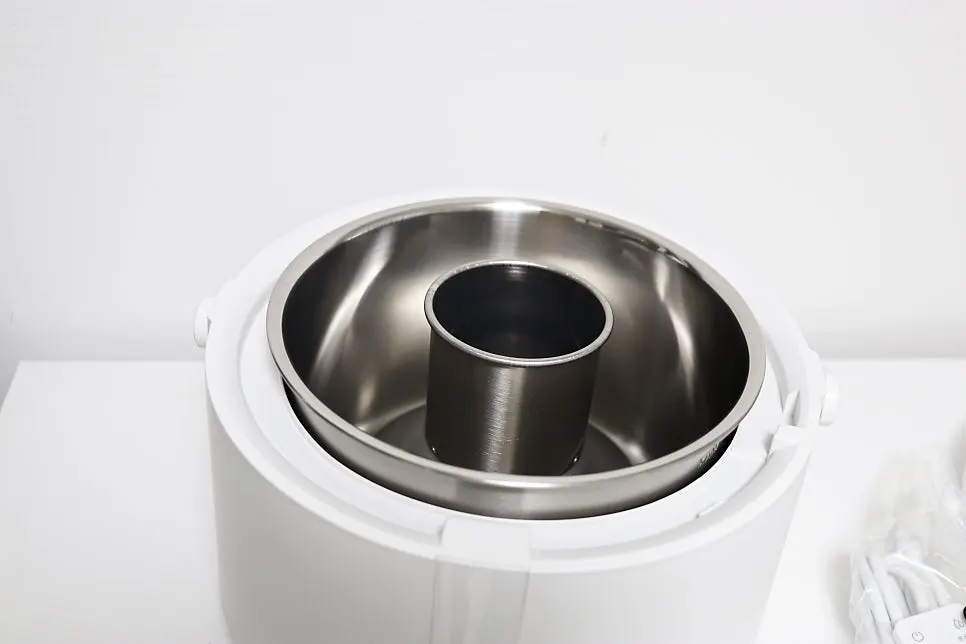 Humidifier main unit and components