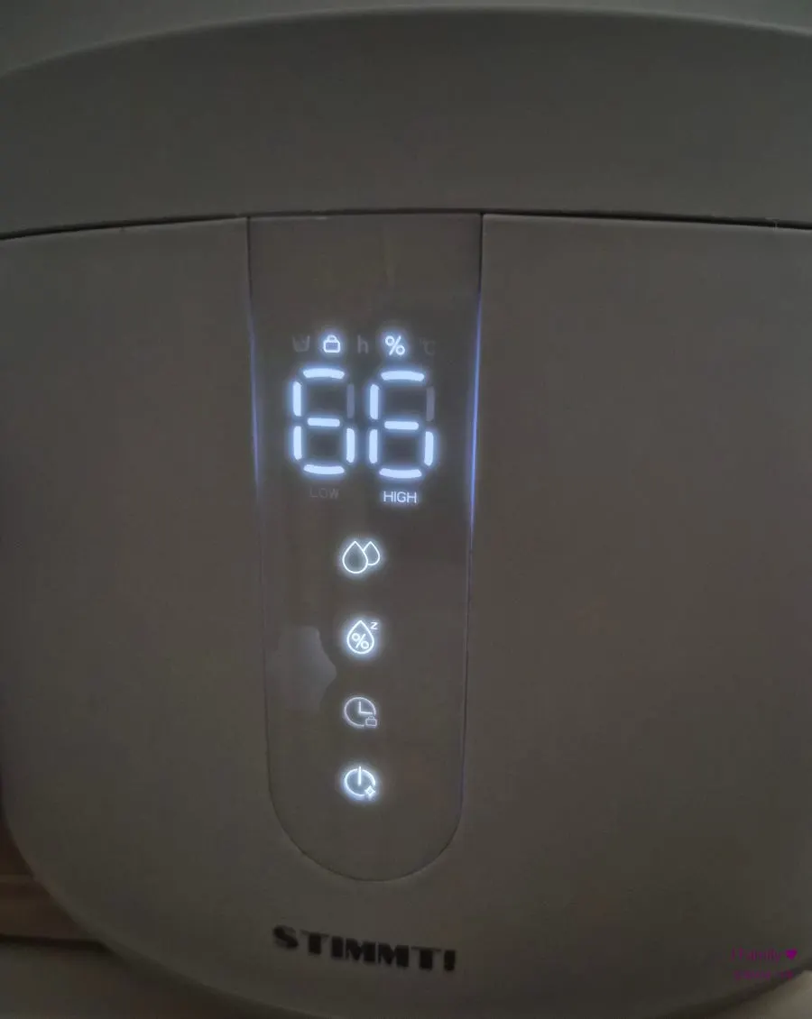 White rice-cooker-style humidifier design
