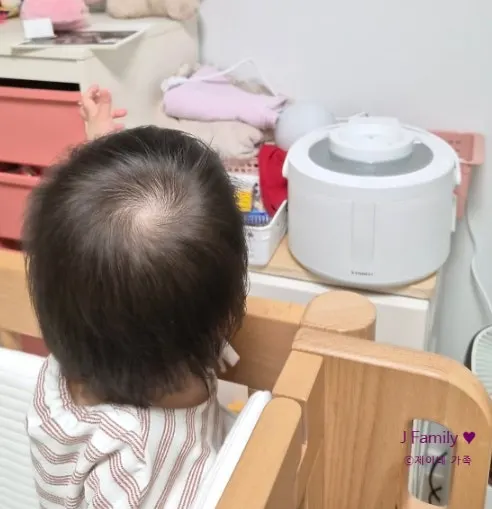 Using the humidifier carrying handle