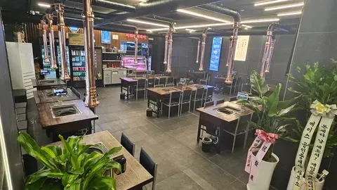 참돼짓간 종로본점 매장 사진 5/6