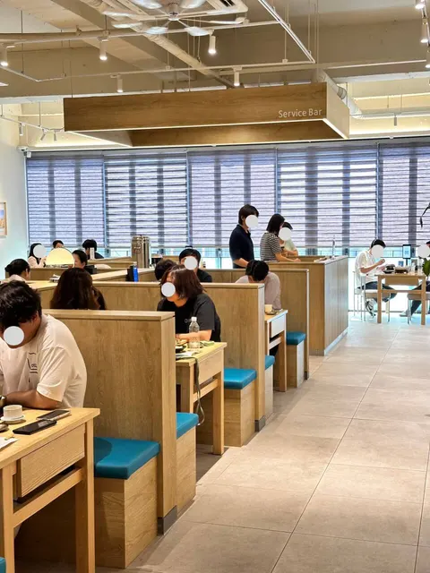 Cafe Dongyi 大明駅店 店舗写真 3/4