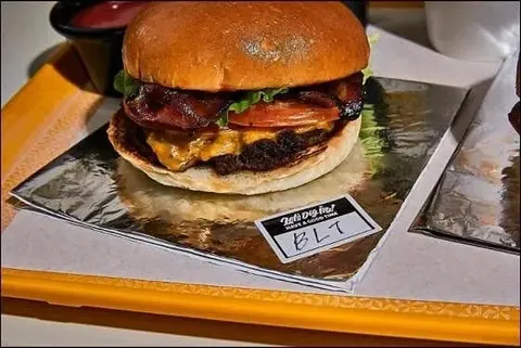 Dumb Burger 本店 店舗写真 6/10