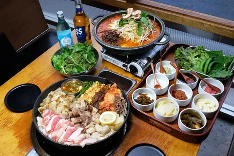 Flower Pork 亀尾本店 店舗写真 14/16