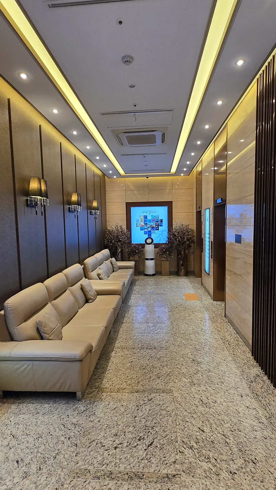 Interior hallway of the karaoke room, open 24 hours every day