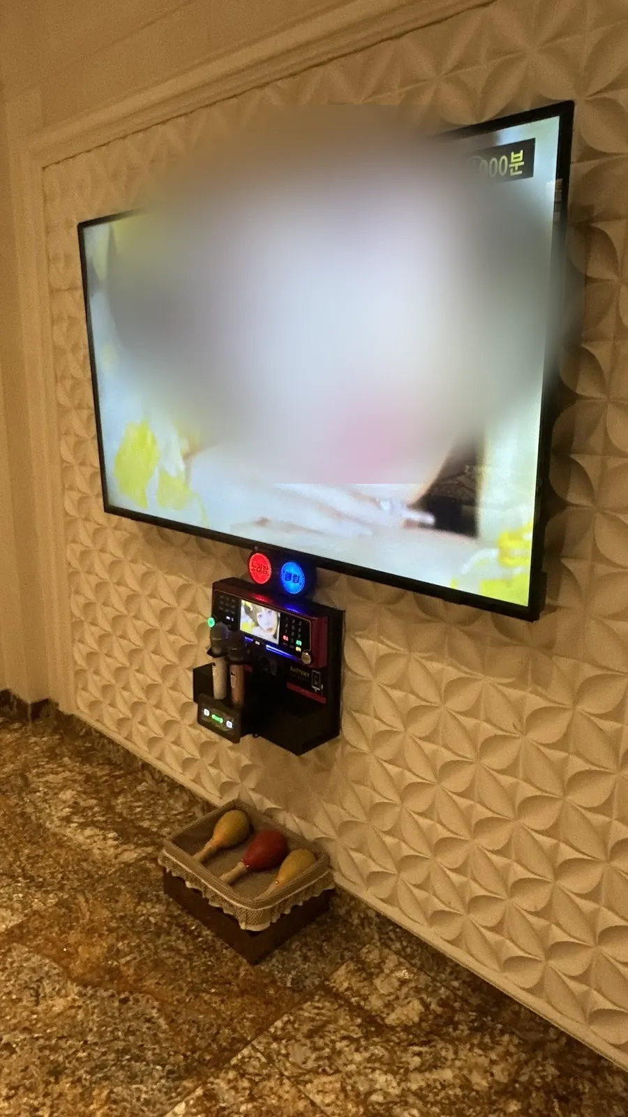 넓고 깔끔한 노래방 화장실