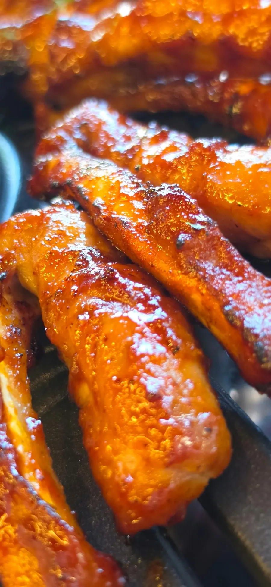 Jjokgalbi and rice cake grilling on the pan