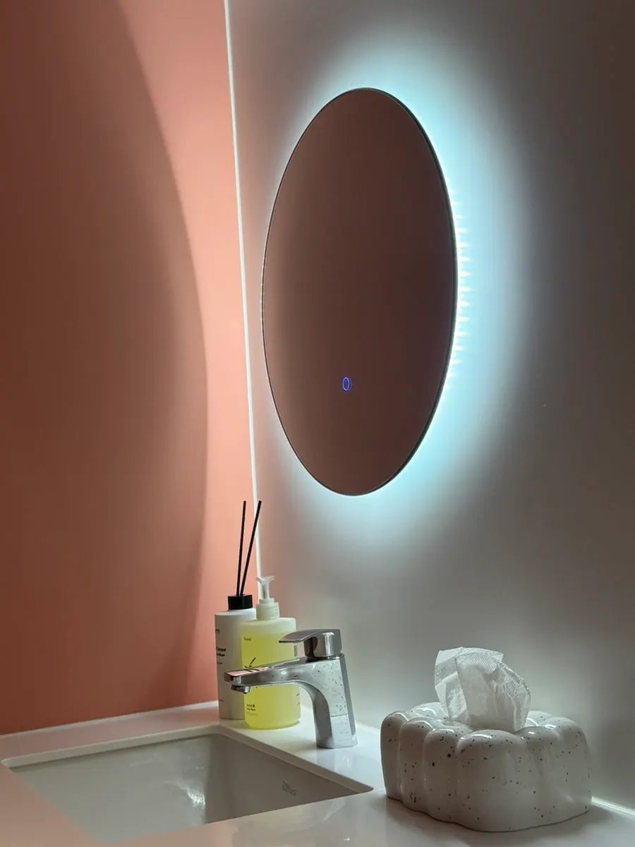 View of the treatment room during neck, back, and shoulder care