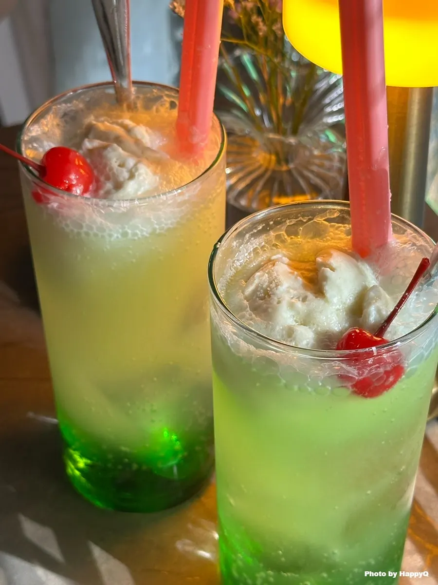 Non-alcoholic melon pop with melon soda and ice cream