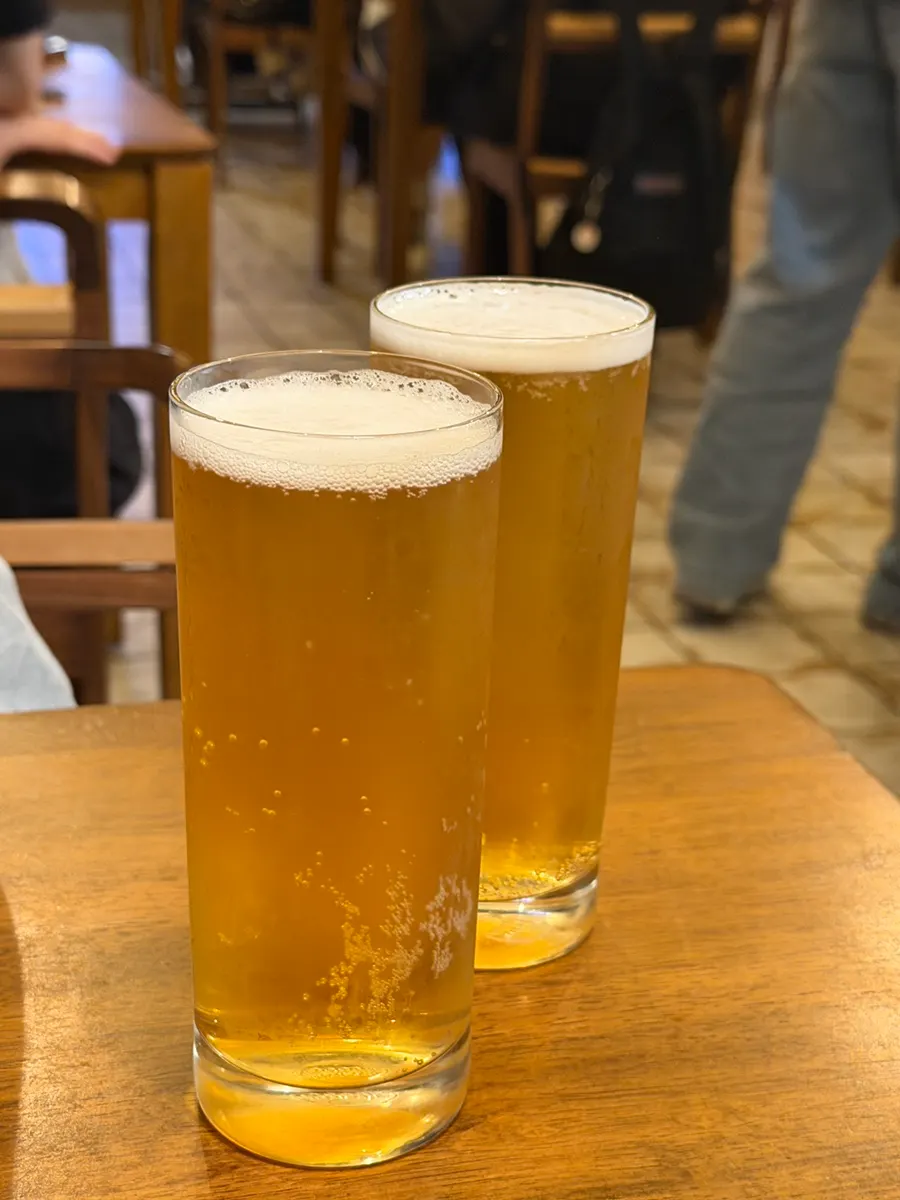 닭도리탕 나오기 전 마시는 생맥주