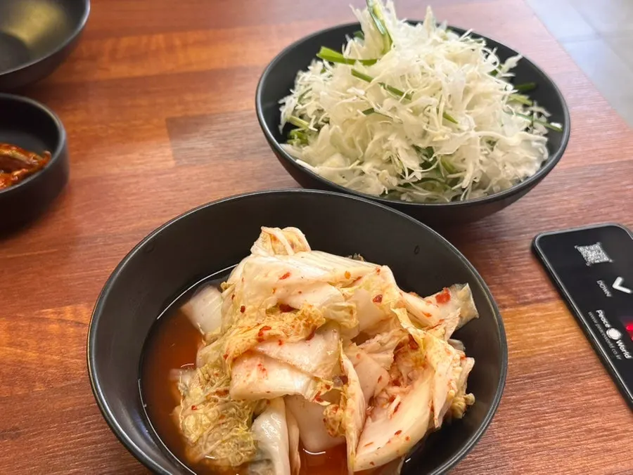 끓고 있는 닭한마리 냄비