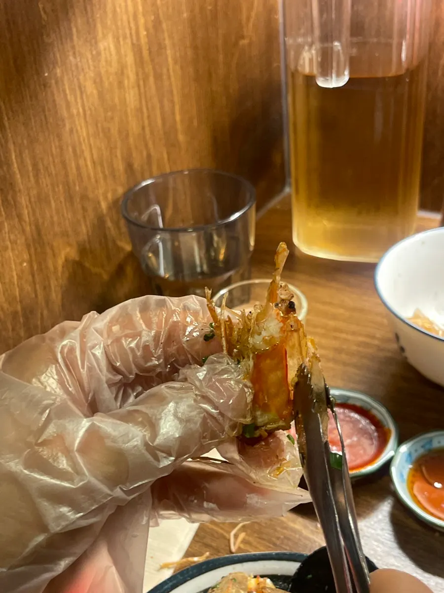껍질을 떼어낸 새우머리 속살