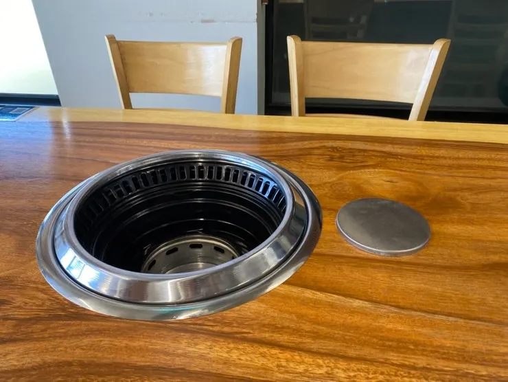 Seating at Sujeong Galbi suited to family dining