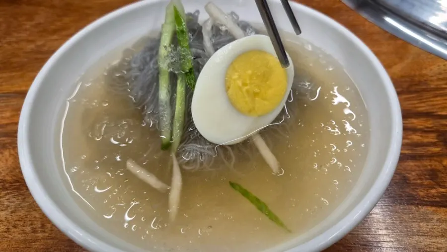 수정갈비 물냉면 면과 육수