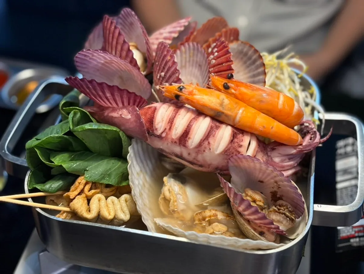 Fresh, plump seafood in the Bacha seafood boil