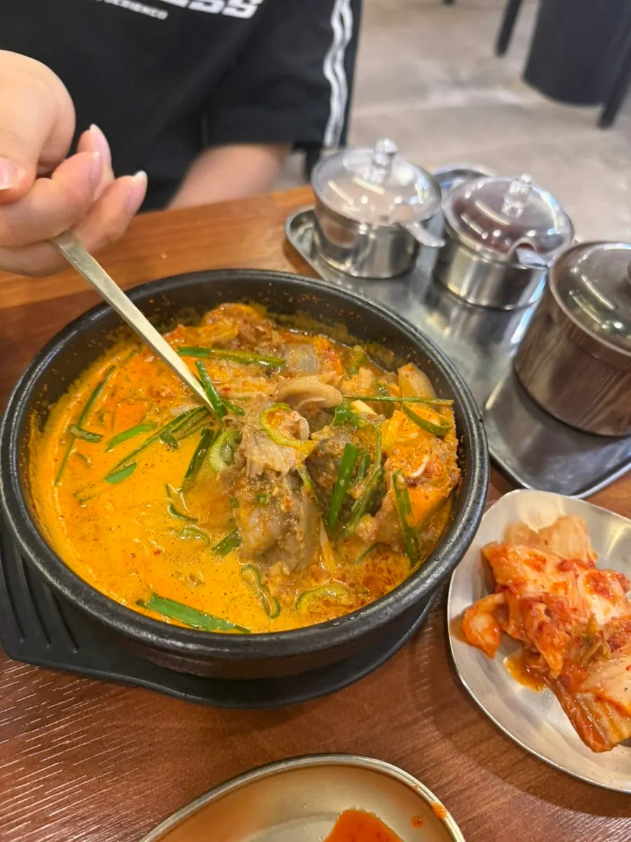 Red broth of the basic spicy sundaeguk