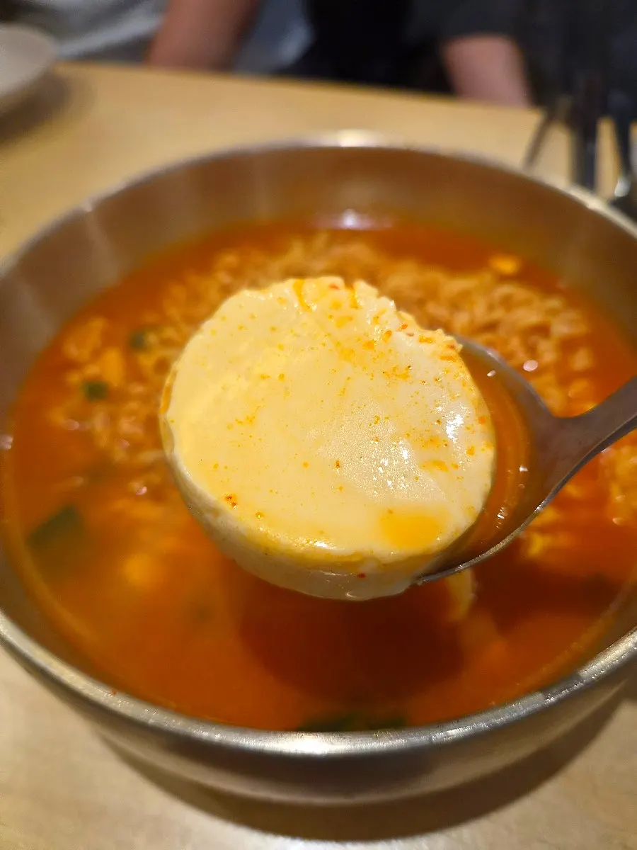 순두부열라면 냄비 상차림
