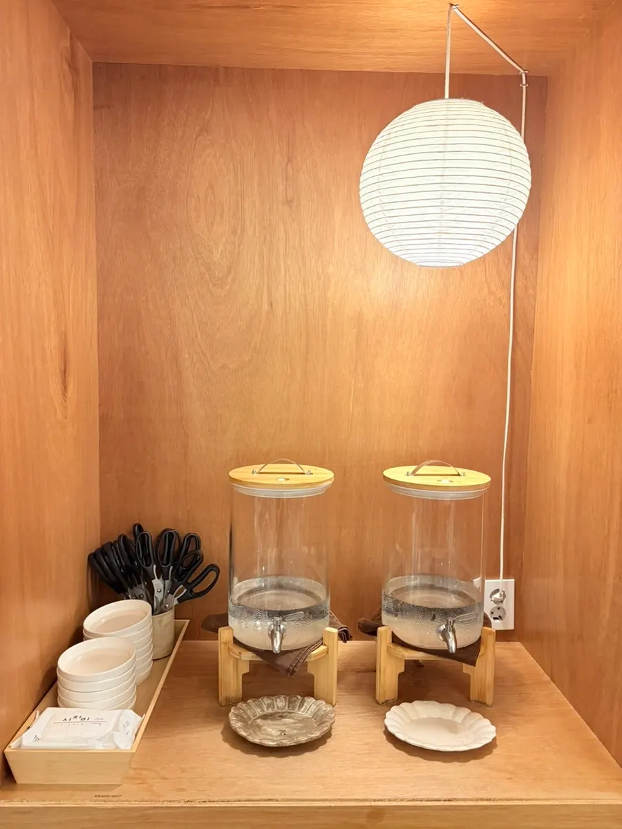 Interior of Chilseong Jemyeonso Suji Main Branch