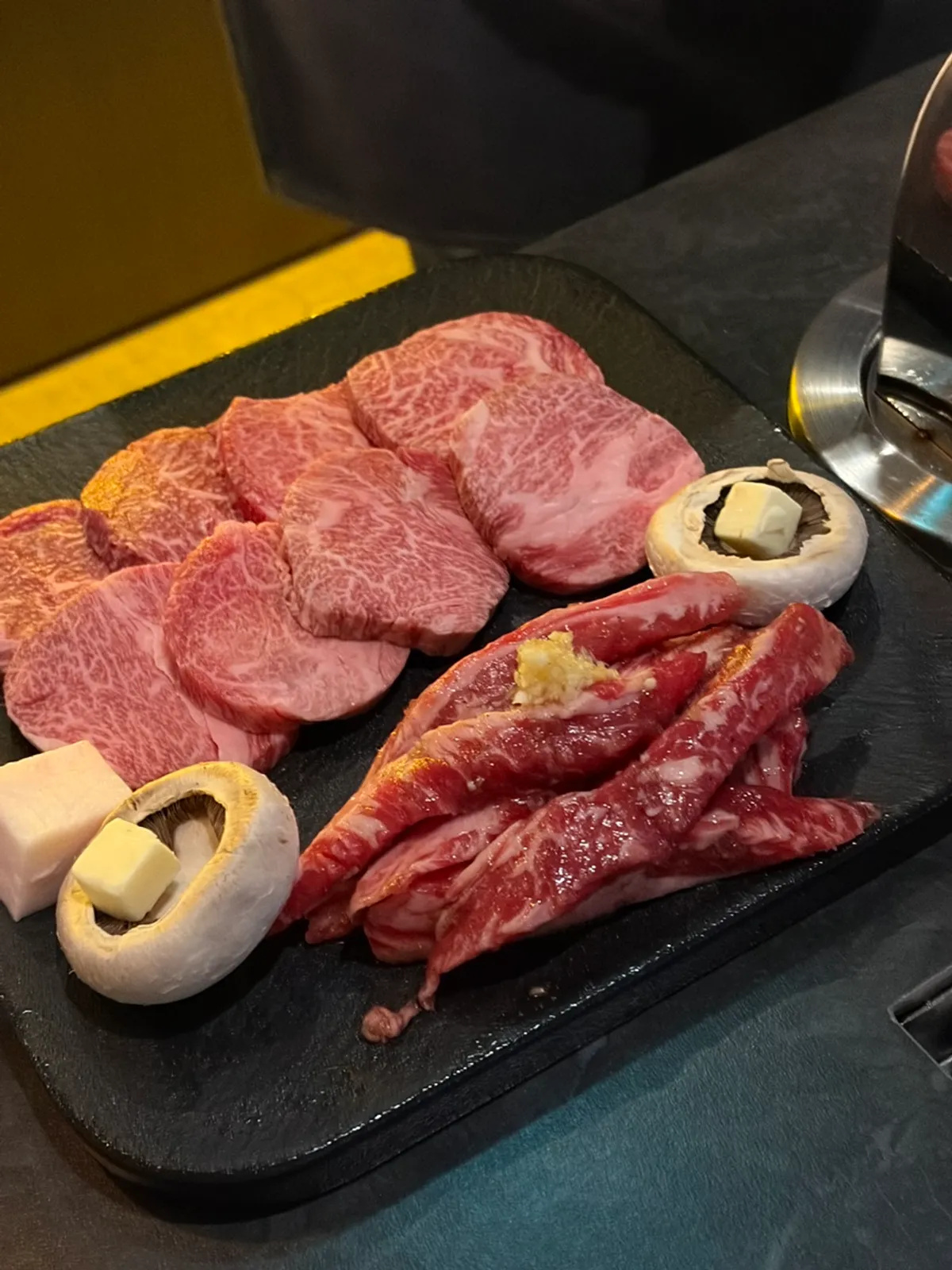 석촌역 숯불성화 외관과 간판
