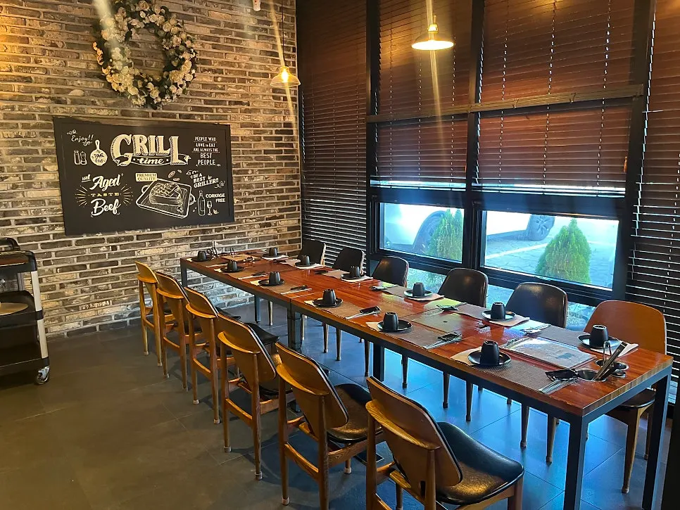 Interior of Suksung Myeongjak displaying its Blue Ribbon selection