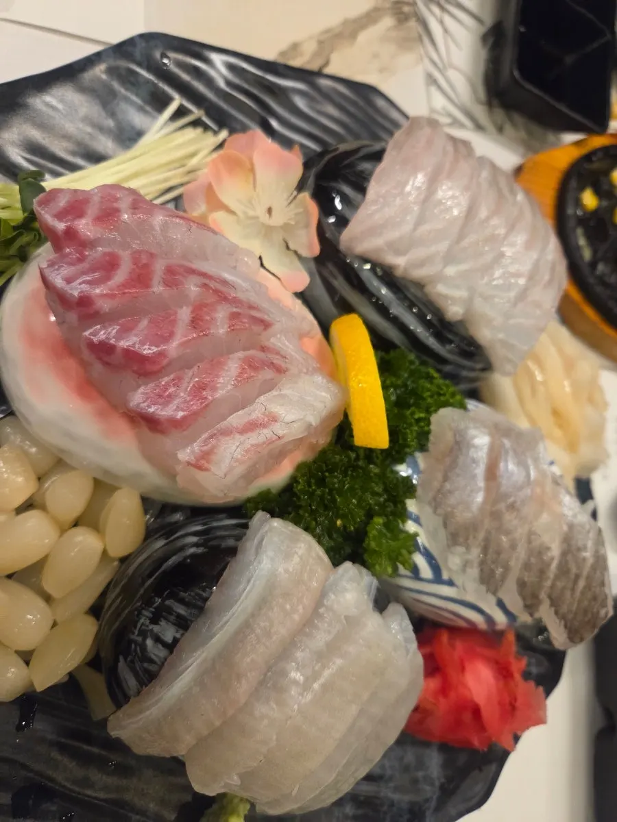 Haeseon ₩40,000 aged sashimi course lineup