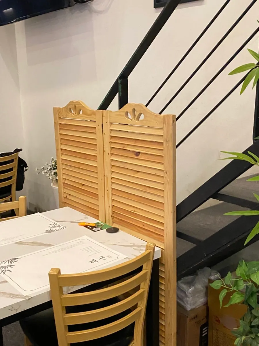 해선 깔끔한 테이블 세팅