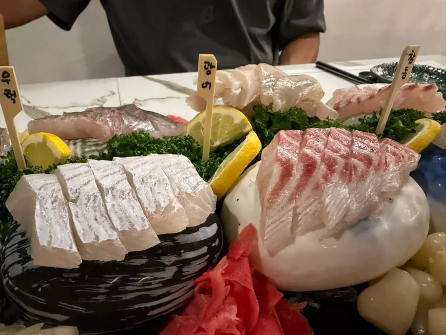 Fish name cards for the aged sashimi