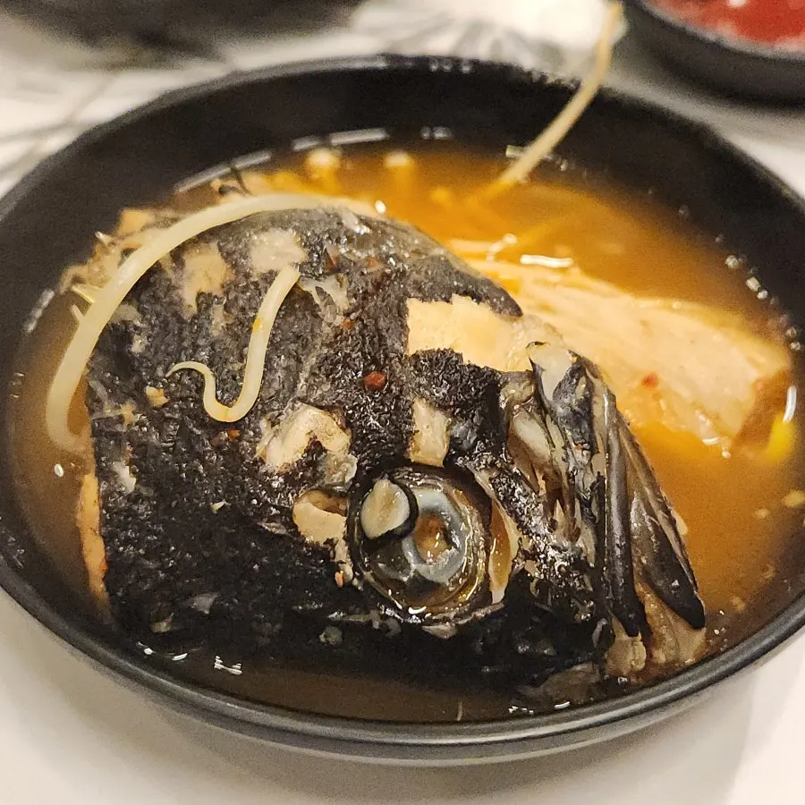 Spicy rockfish-head fish stew