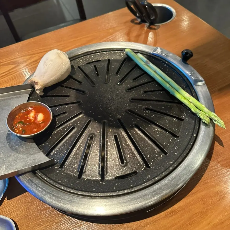 Jeju Bansang set for two, table spread