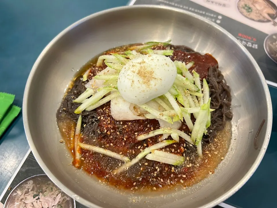 A bowl of Myeongyeok's bibim naengmyeon