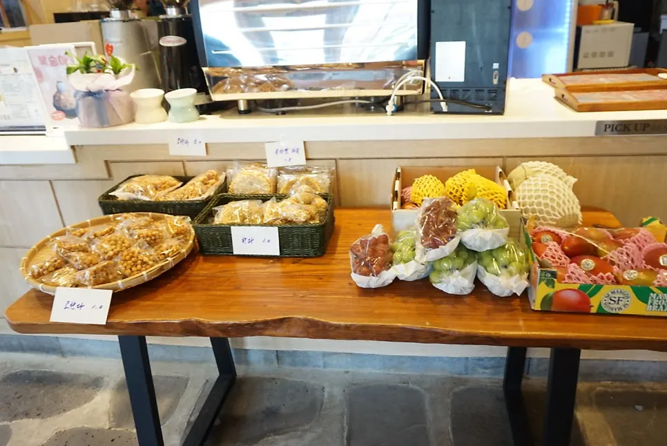 Display of oranda and traditional sweets