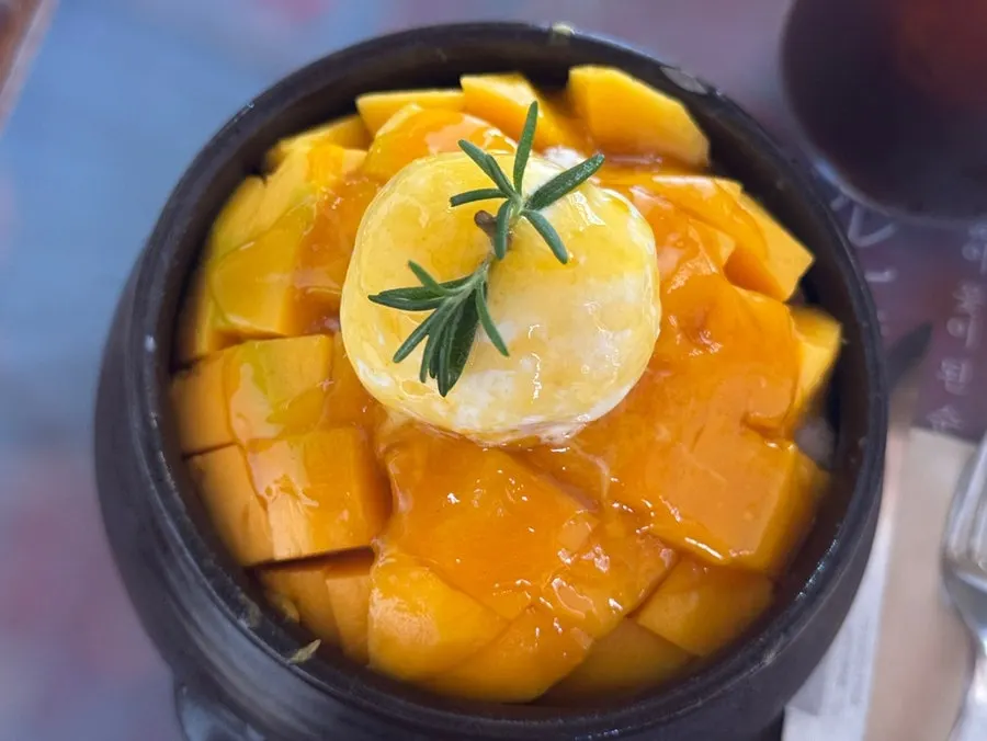 생망고빙수와 아메리카노, 찹쌀떡 주문 구성