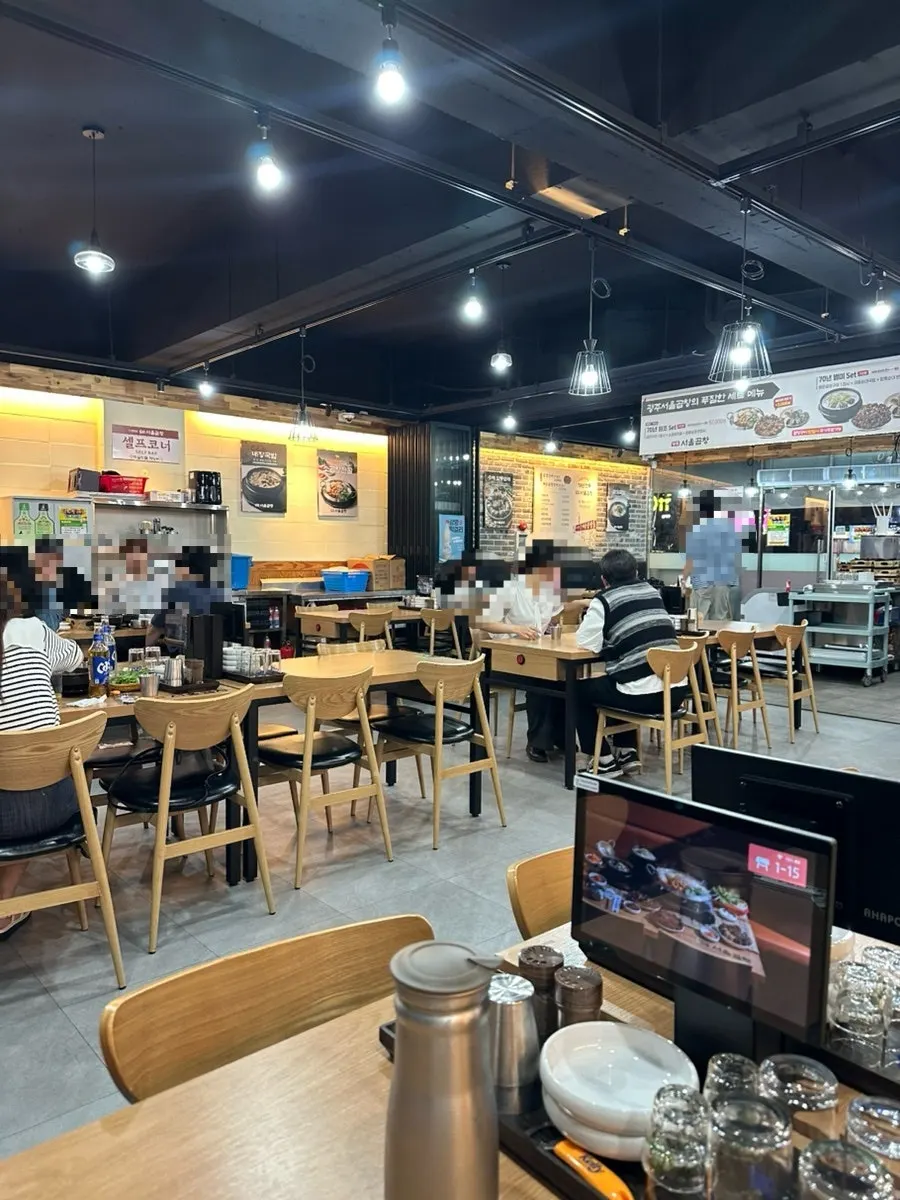 넓고 깔끔한 광주서울곱창 순천점 매장 내부