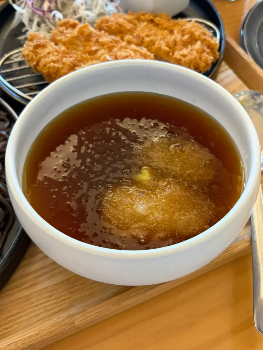 면사리가 푸짐한 판메밀소바 정식