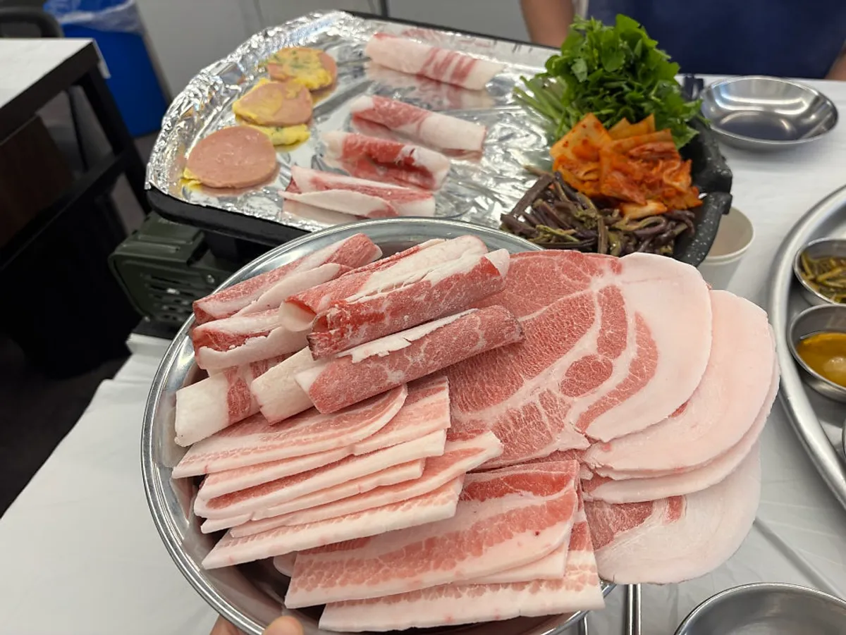 长兴家肉类菜单一桌