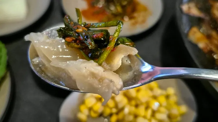 Hot pot meat topped with seasoned chives