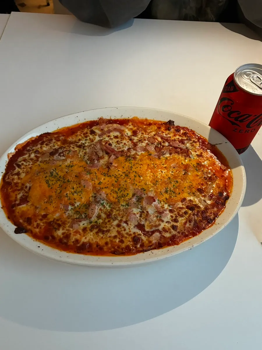 토마토소스와 치즈 듬뿍 오븐파스타