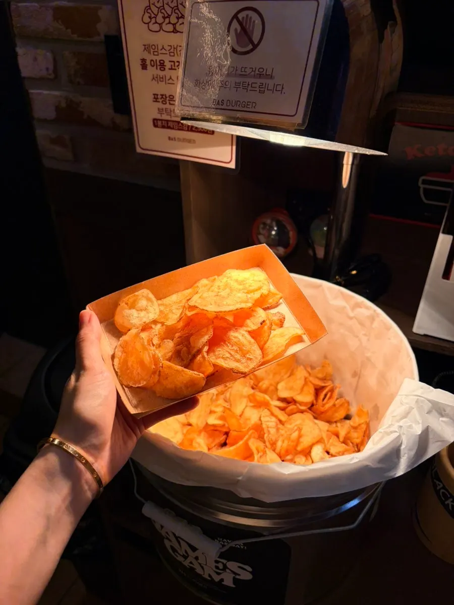 James's Potato chips at BAS Burger