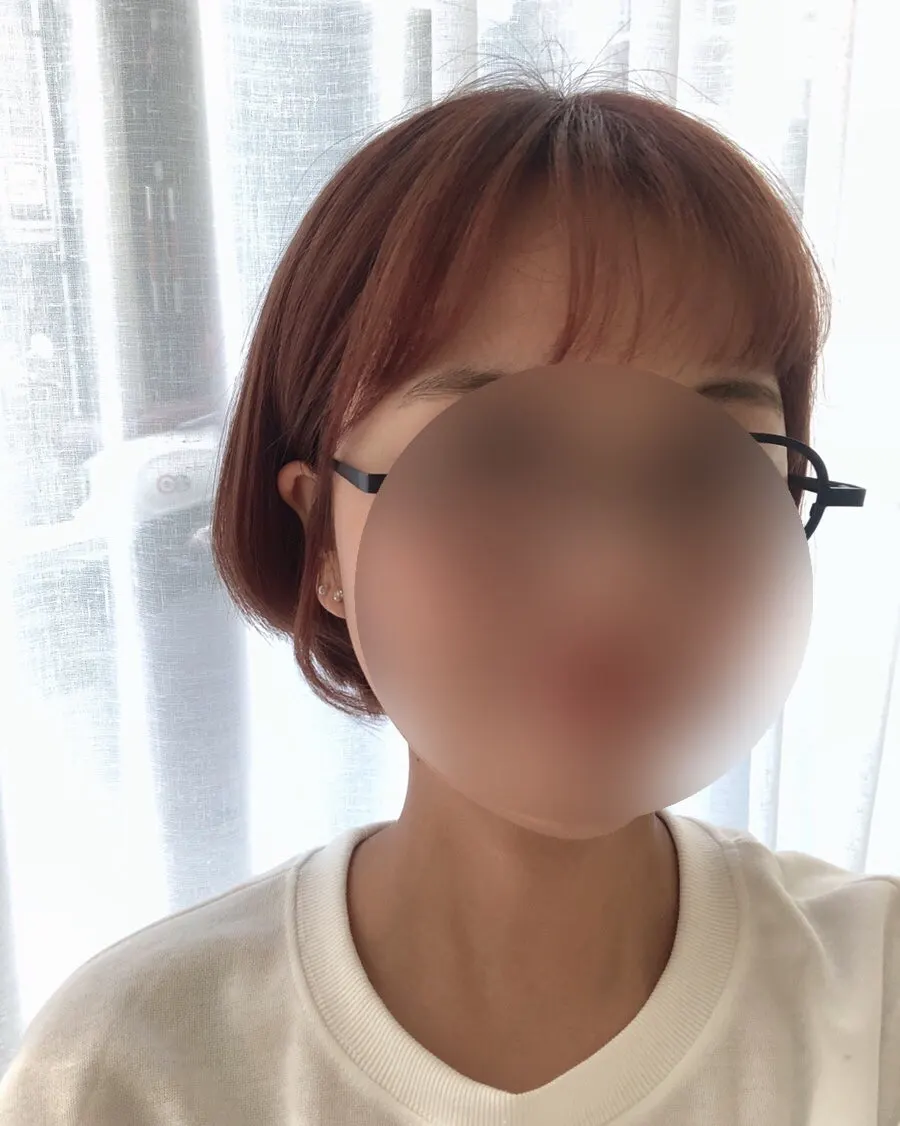 며칠 지난 레드 계열 숏단발 컬러